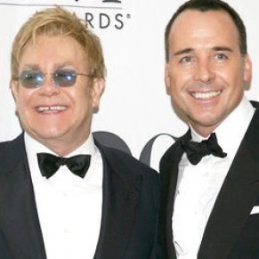 Vague de critiques de la presse britannique  - Bb d'Elton John