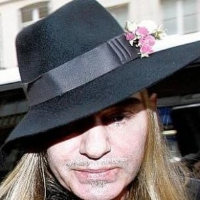 Galliano présente ses excuses pour sa conduite, mais nie tout antisémitisme