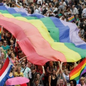 Les militants LGBT demandent aux autorits de protger les gays  - Gay Pride de Belgrade