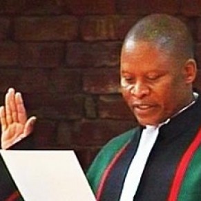 Zuma confirme son choix d'un pasteur homophobe pour la Cour constitutionnelle  - Afrique du Sud