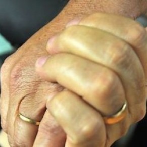 Deux gays se marient en Roussillon pour faire avancer leur cause avant 2012