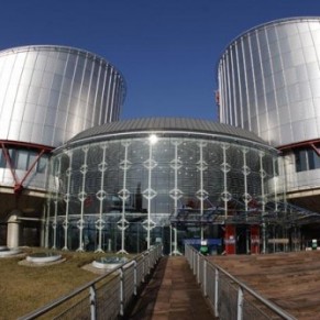Le refus d'adoption pour un couple homosexuel jug non discriminatoire - Cour europenne des droits de l'Homme