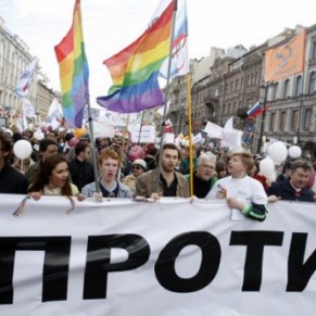 17 militants LGBT interpells  St-Ptersbourg  - 1er-Mai