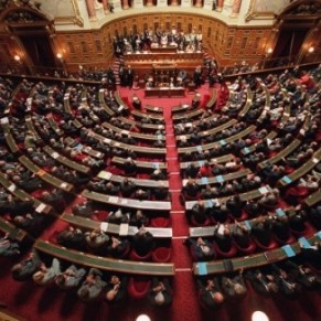 Le Sénat décide que la discrimination envers les transsexuels sera désormais réprimée - Harcèlement