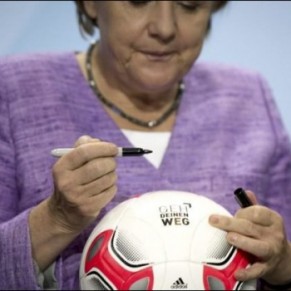 Merkel encourage les footballeurs gays  faire leur coming out