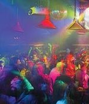 L'extrme droite veut interdire les tablissements gay de Moscou
