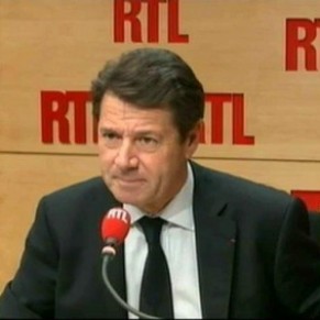 Pour Estrosi, le mariage gay est une <I>diversion digne d'un show de Las Vegas</I>