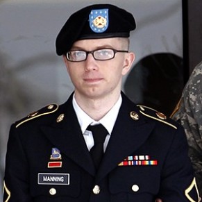 Le gouvernement montré du doigt pour le régime carcéral imposé à Bradley Manning