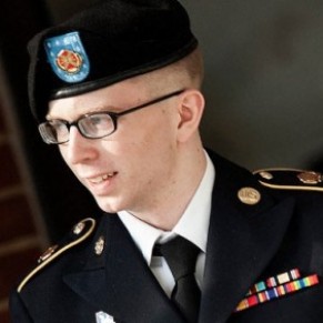 Manning, la taupe gay de WikiLeaks, intrigue