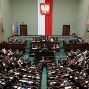 Le Parlement polonais se penche sur les unions homosexuelles