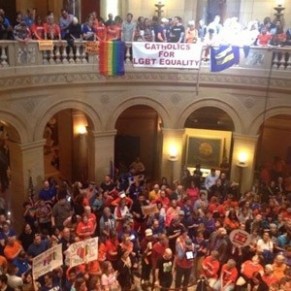 Le Minnesota devient le 12e Etat  autoriser le mariage gay - Etats-Unis