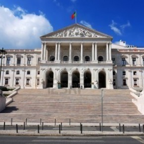 Le Parlement approuve un rfrendum sur l'homoparentalit - Portugal