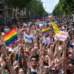 Un an aprs le mariage homo, une gay pride parisienne pour dfendre les  familles