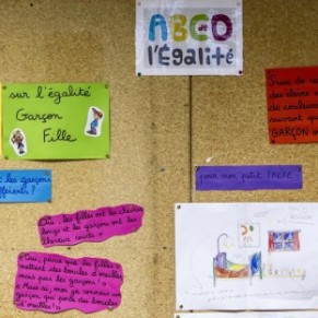 Hamon renonce aux ABCD de l'égalité sous leur forme actuelle