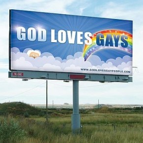Un panneau proclamant <I> Dieu aime les gays</I> dans la ville natale de la Westboro Baptist Church - Etats-Unis