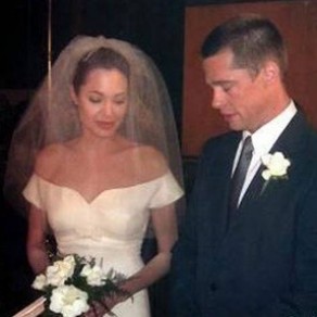 Angelina Jolie et Brad Pitt se sont maris samedi en France - People