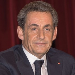 Sarkozy critiqu  gauche comme  droite aprs son revirement