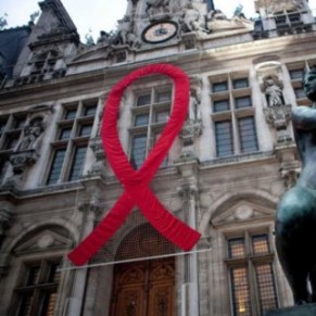 Paris accentue son engagement pour la lutte contre le VIH / Sida - Municipalit