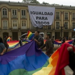 Reconnaissance partielle du droit  l'adoption pour les  homosexuels - Colombie 