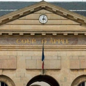 Les demandes d'adoption de 4 couples de femmes valides en appel  Versailles - PMA  l'tranger 