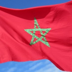 Deux Marocains arrts aprs un baiser en public, une  Espagnole expulse - Maroc 