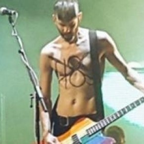 Le groupe Placebo dnonce la pnalisation de l'homosexualit lors d'un concert