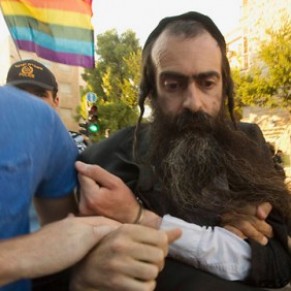 La garde  vue de l'auteur de l'attenat contre la gay pride prolonge - Jrusalem 