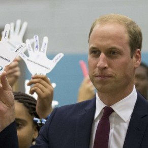 Le Prince William condamne expressment l'homophobie lors d'une visite scolaire - Royaume-Uni