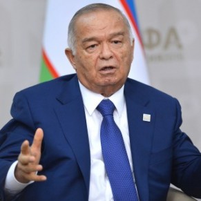 Le Prsident Karimov qualifie l'homosexualit d'<I>obscne</I> et les gays de <I>malades mentaux</I> - Ouzbkistan