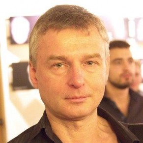Un journaliste gay assassin par un tueur en srie homophobe - Russie 