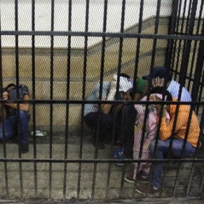 3  12 ans de prison pour 11 personnes accuses d'homosexualit - Egypte