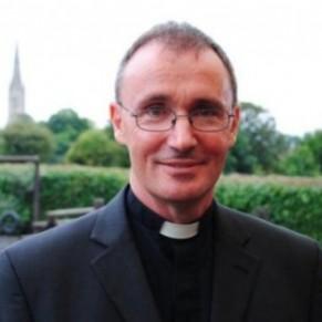 Un vque de l'Eglise anglicane rvle pour la premire fois son homosexualit - Grande-Bretagne