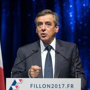 Franois Fillon endosse le costume de candidat de la Manif pour tous - Primaire Les Rpublicains 