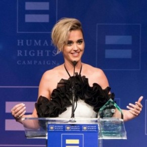 Katy Perry de chrtienne conservatrice  dfenseure des droits homosexuels   - Etats-Unis