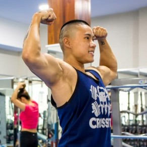 Un bodybuilder transgenre bouscule les codes - Vietnam