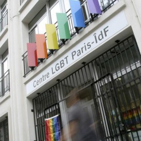 Dpt de plainte aprs l'agression d'une militante transgenre devant le Centre LGBT  Paris - Transphobie