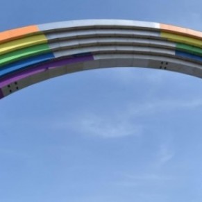 L'Arche de la diversit ne sera pas totalement repeinte aux couleurs arc-en-ciel