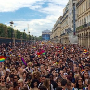 Des dizaines de milliers de personnes demandent la PMA pour toutes les femmes - Marche des Fierts  Paris