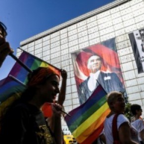 La Marche des fierts trans brave l'interdiction de dfiler - Istanbul 