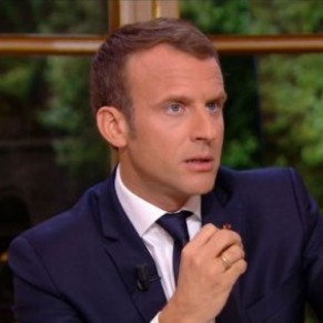 Macron maintient le flou sur la lgalisation de la PMA pour les couples de femmes  - Interview TF1