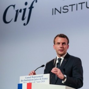Emmanuel Macron promet de renforcer la lutte contre la cyberhaine - Homophobie 