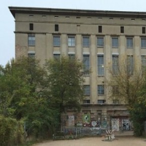 L'extrme droite appelle  la fermeture du clbre club Berghain  Berlin  - Allemagne 