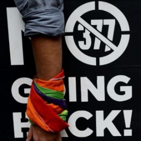 La Cour suprme prend la dcision historique de dpnaliser l'homosexualit - Inde 