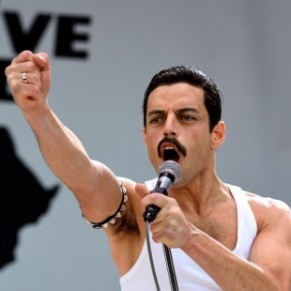 Des activistes protestent contre l'invisibilisation du sida de Freddie Mercury  - Queen / Biopic 