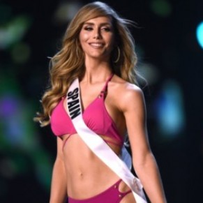 Miss Univers rend un hommage particulier  Angela Ponce, premire femme trans participante - Concours / International 