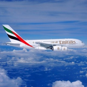 Emirates accuse de couper les baisers gay dans ses programmes vido diffuss en vol - Censure 