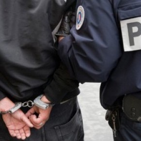  Un jeune de 17 ans interpell pour une agression homophobe dans les  Yvelines - Police / Justice 