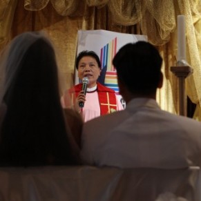Un pasteur philippin dfend le mariage gay devant la justice hongkongaise  - Hong Kong 