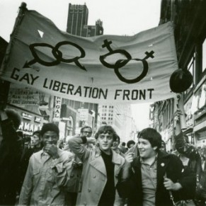 L'volution des droits LGBT depuis les meutes de Stonewall 