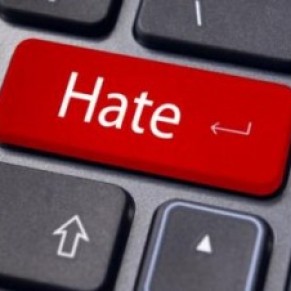 L'Assemble vote la cration d'un observatoire de la haine en ligne  - Homophobie 